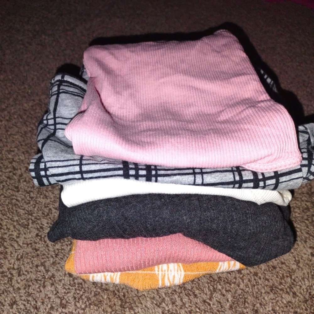 Junior girls shirt BUNDLE Sz S/M
